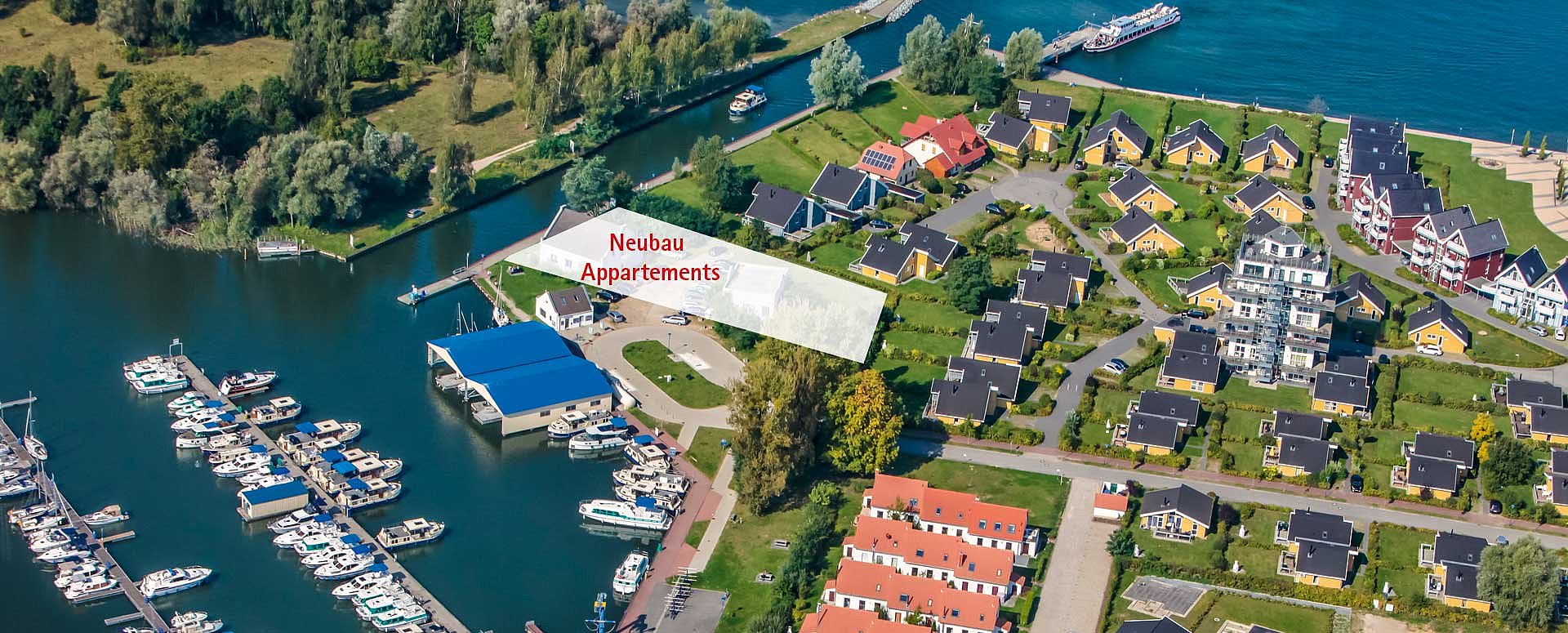 Das Hafendorf Müritz von oben mit dem eingezeichneten Baufeld - Müritz Immobilien