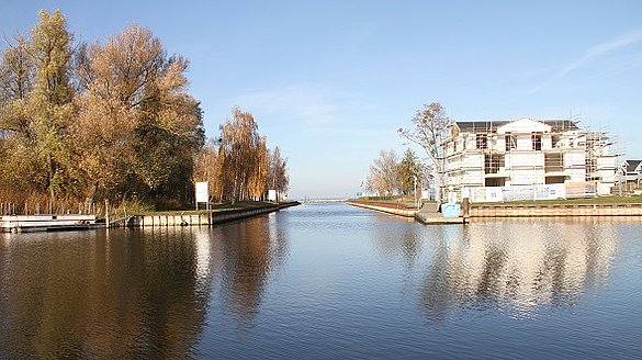 [Translate to Französisch:] Blick auf die Marina Müritz Apartments